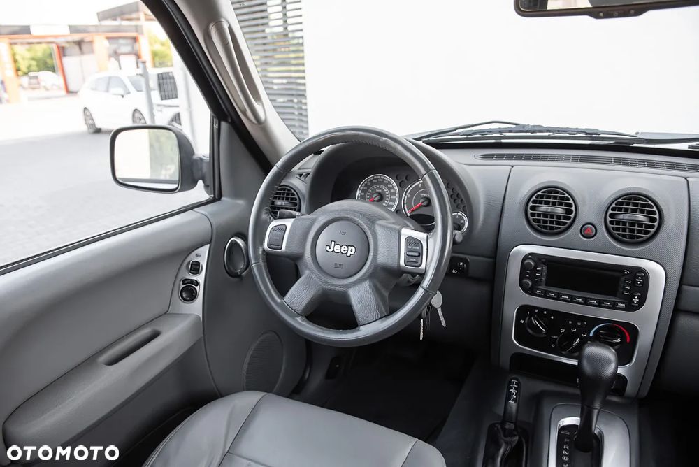 Jeep Cherokee 2.8 CRD Limited - 25