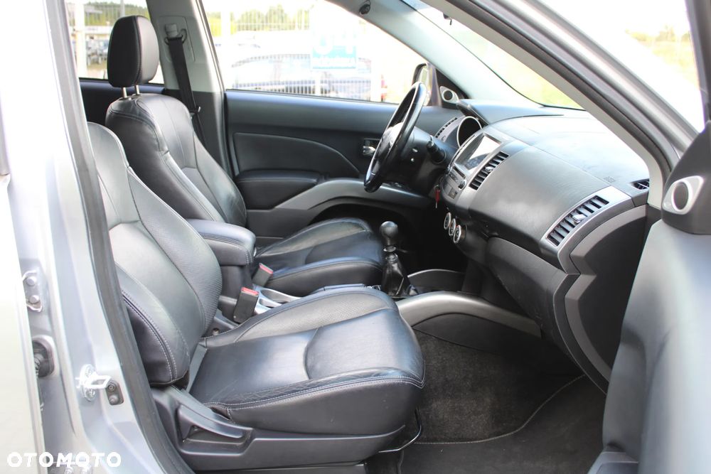Peugeot 4007 - 23