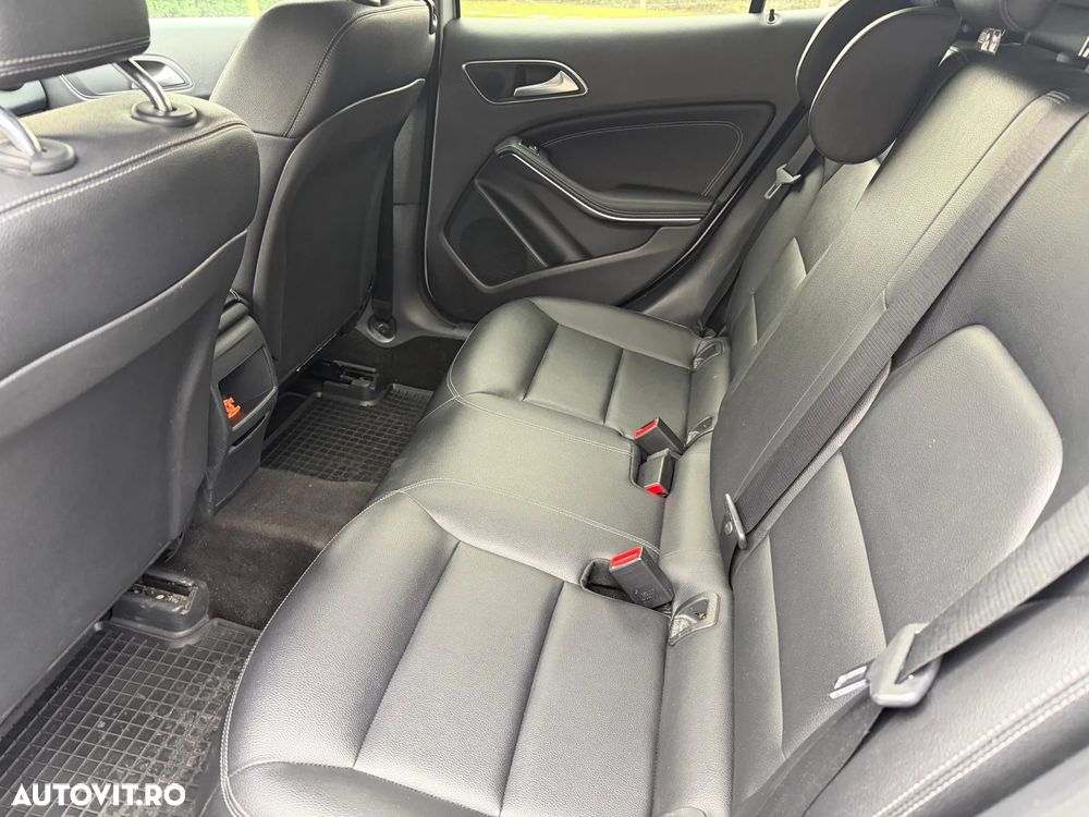 Mercedes-Benz GLA - 5