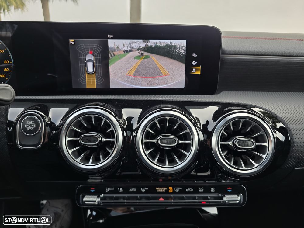 Mercedes-Benz CLA 250 e 8G-DCT AMG Line - 17