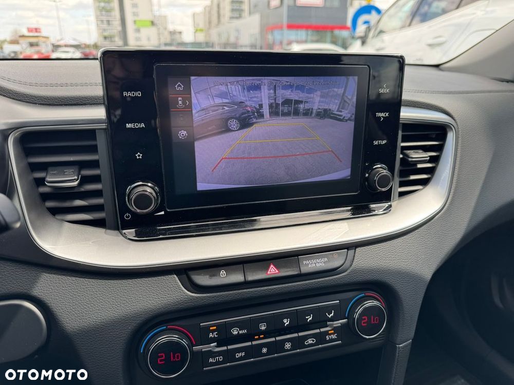 Kia Ceed 1.5 T-GDI M - 12
