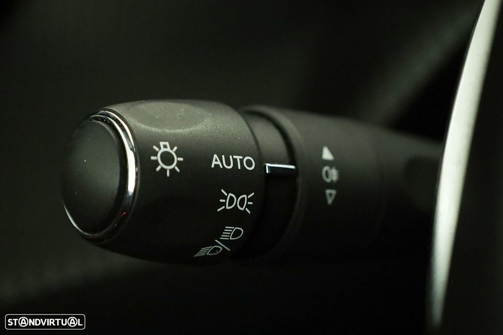 Peugeot 2008 1.2 PureTech GT EAT8 - 16