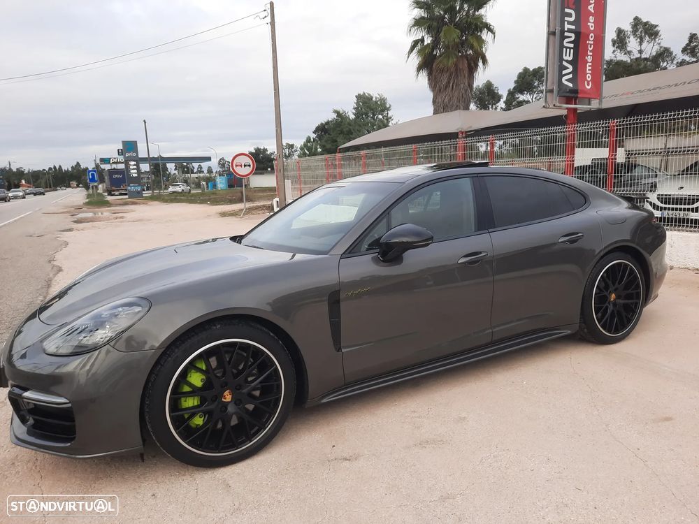 Porsche Panamera 4 E-Hybrid - 6