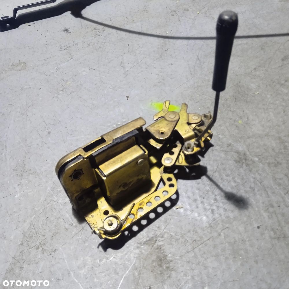 Zamek drzwi prawy przód T4 701837016E - 2