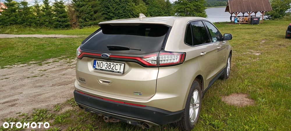 Ford Edge - 8