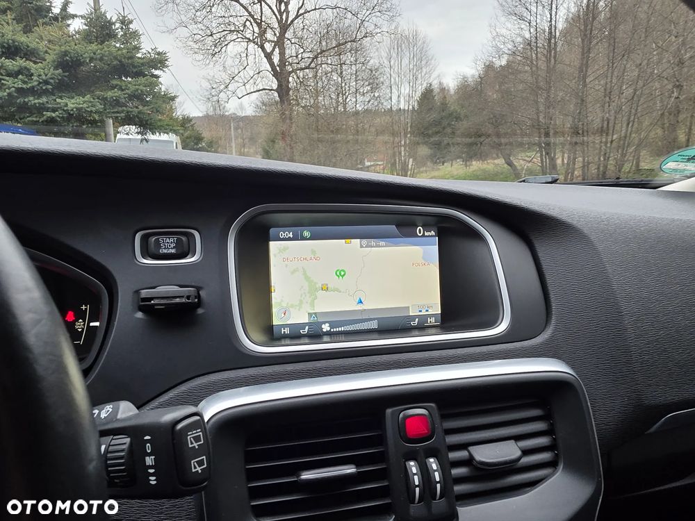 Volvo V40 T4 Momentum - 12
