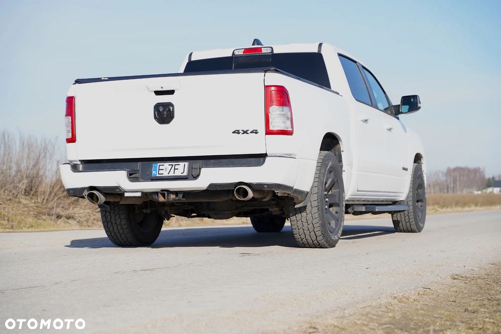 RAM 1500 5.7 Crew Cab Bighorn - 6