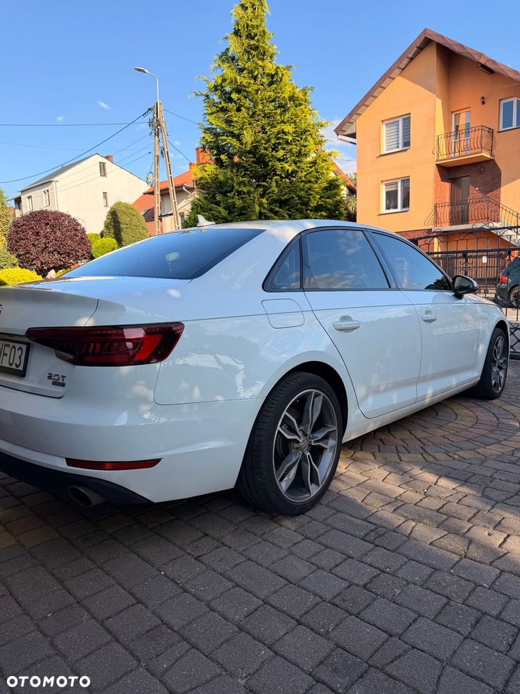 Audi A4 Limousine 2.0 TFSI ultra S tronic design - 2