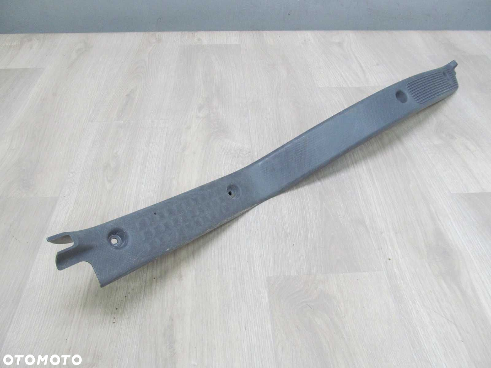 ISUZU N35 N NPR L GRAFTER LISTWA PROGOWA OSLONA PRAWA 07-18 - 3