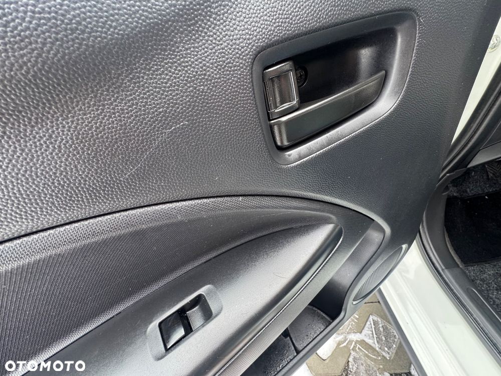 Mitsubishi Space Star - 33