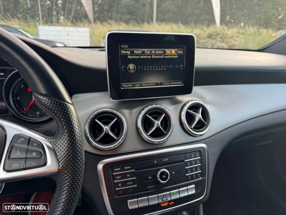 Mercedes-Benz CLA 180 d Shooting Brake AMG Line - 15