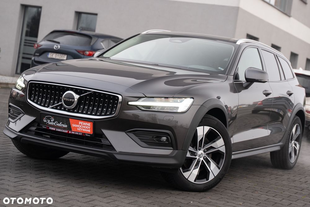Volvo V60 Cross Country B4 D AWD Geartronic Pro - 1