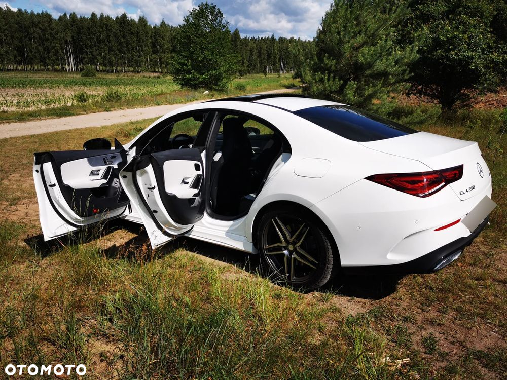 Mercedes-Benz CLA 250 4-Matic AMG Line 7G-DCT - 12