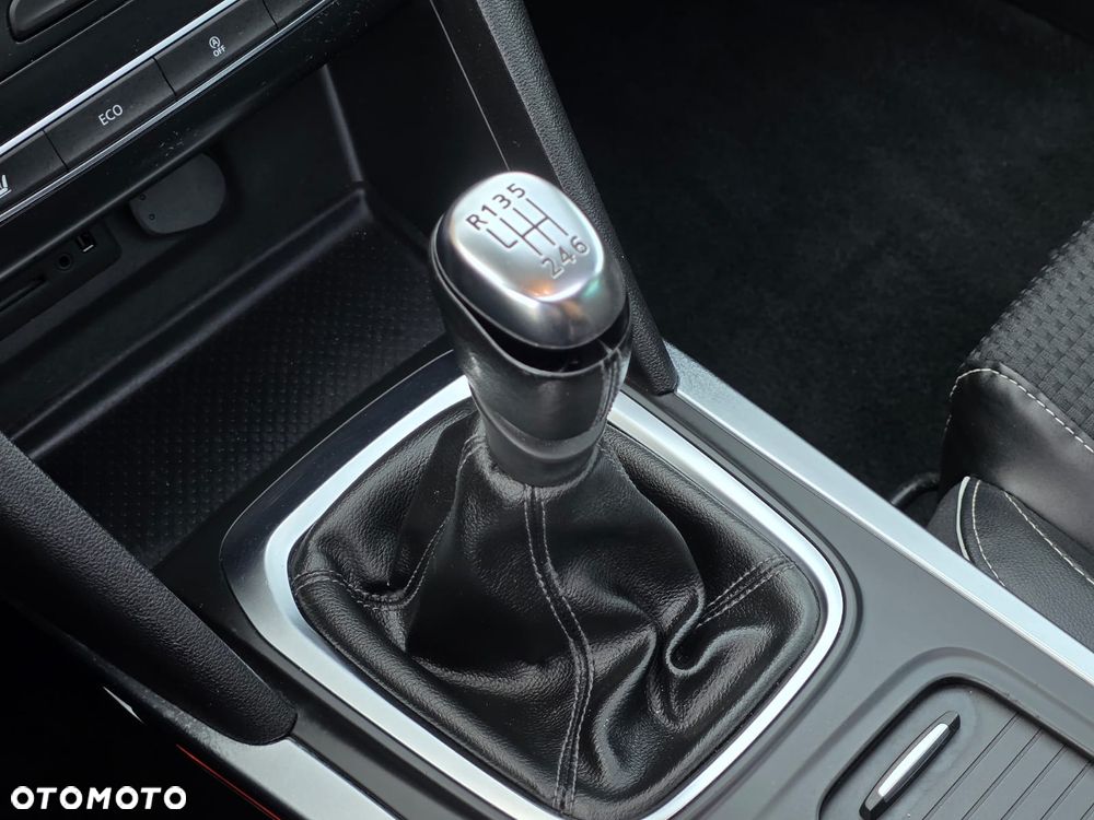 Renault Megane ENERGY dCi 130 BOSE EDITION - 21