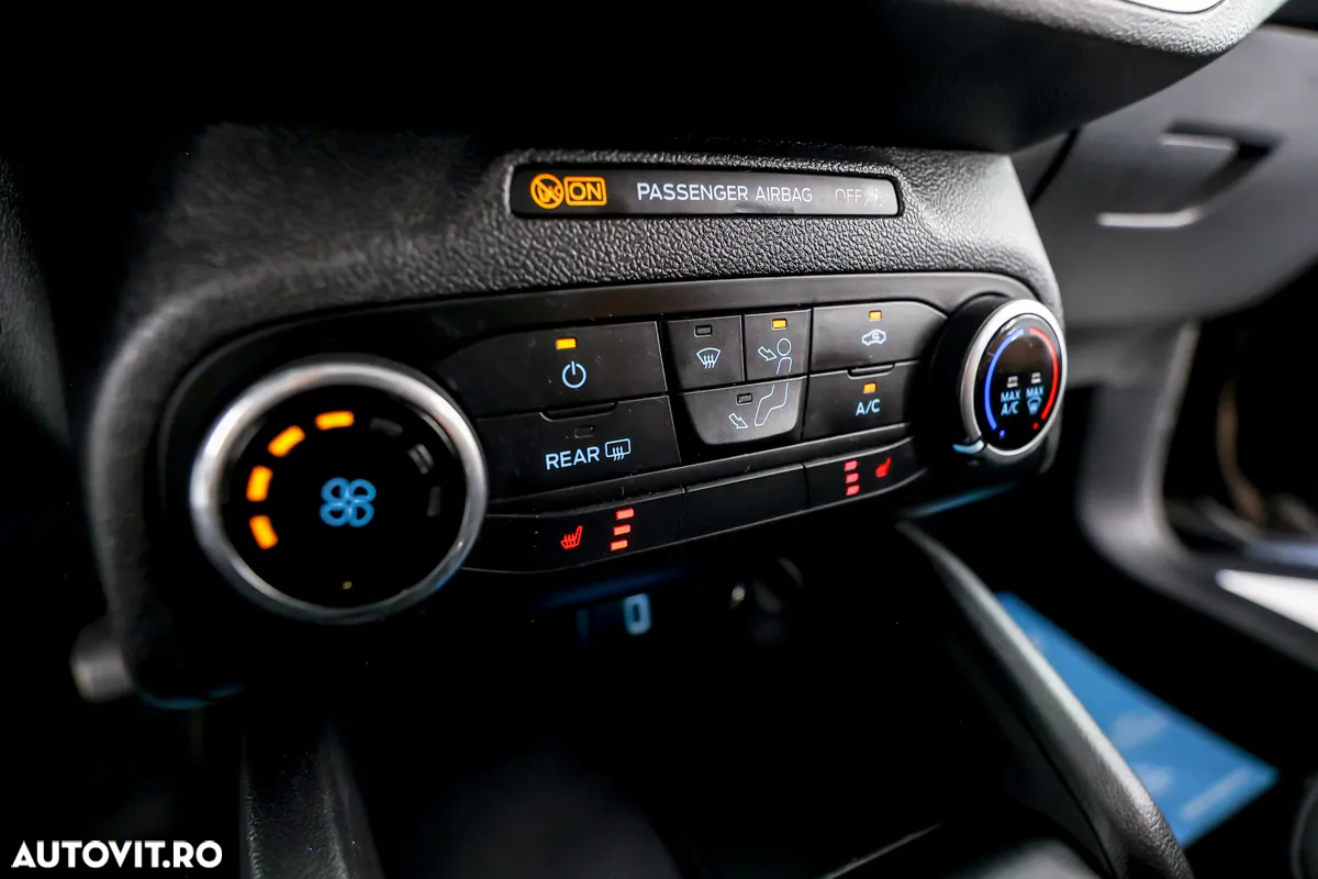 Ford Focus 1.5 EcoBlue Start-Stopp-System COOL&CONNECT - 17