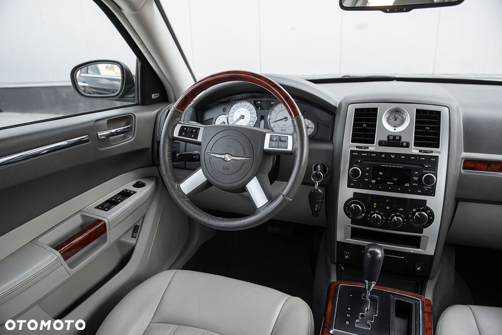 Chrysler 300C 3.5 AWD Automatik - 27