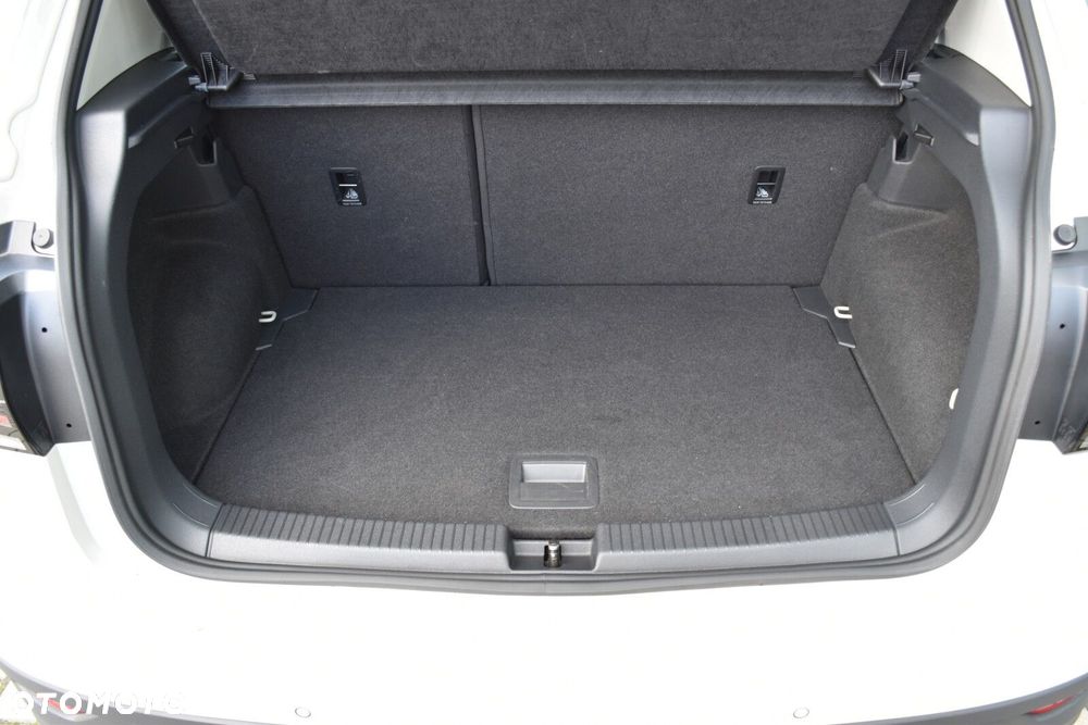 Volkswagen T-Cross - 36