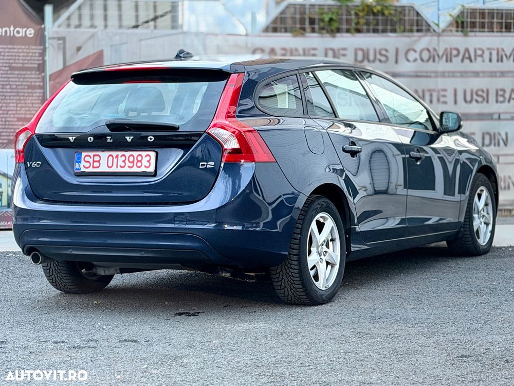 Volvo V60 D2 ECO Start-Stop Momentum - 13
