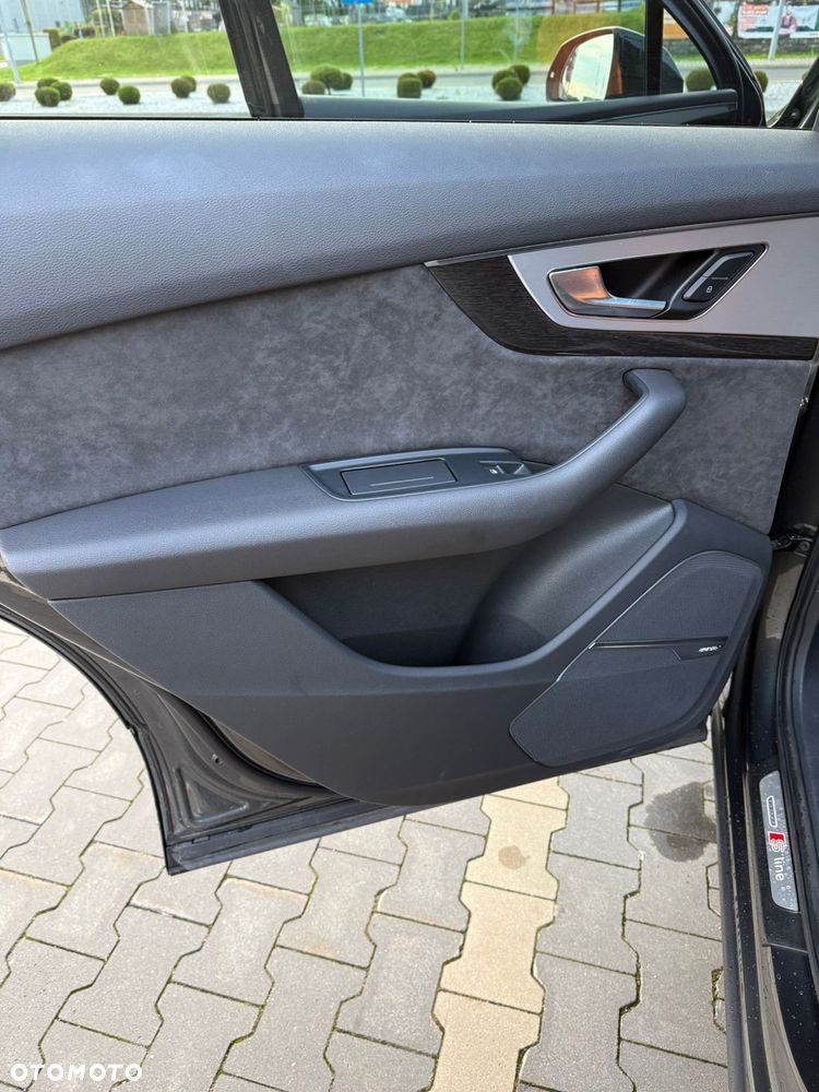Audi Q7 3.0 TFSI Quattro Tiptronic - 24