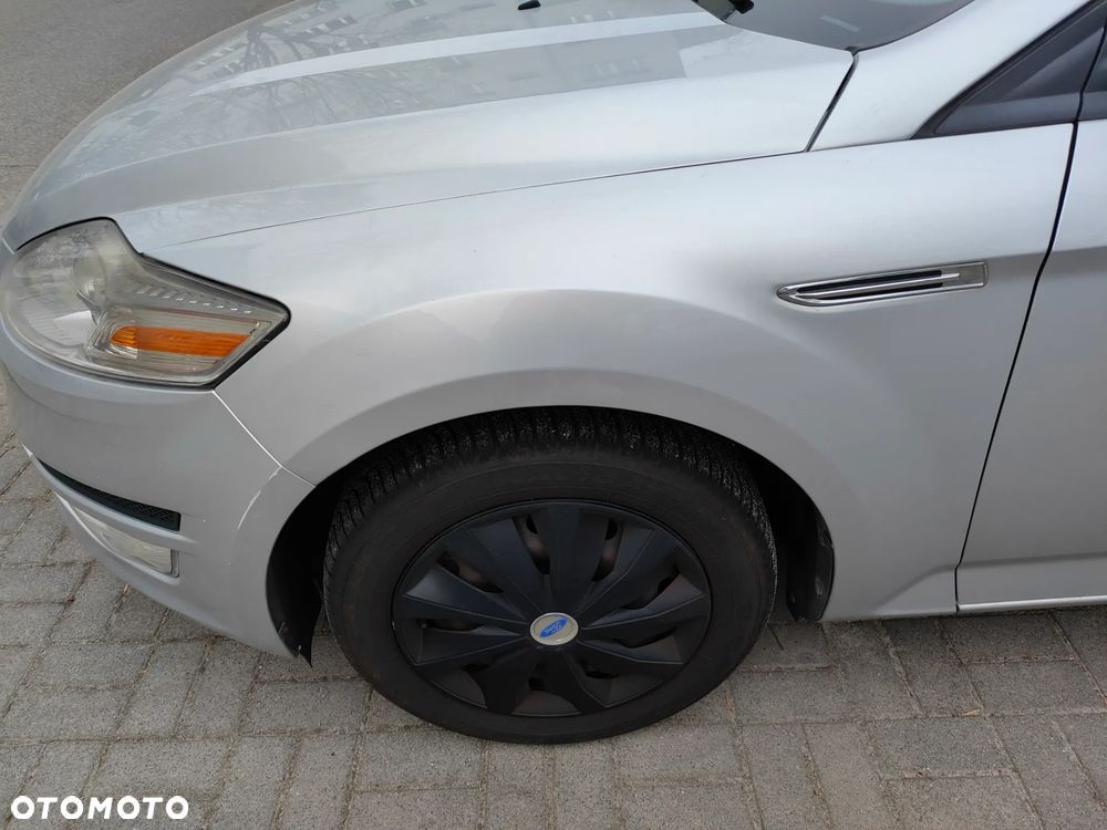 Ford Mondeo 2.0 Trend - 15