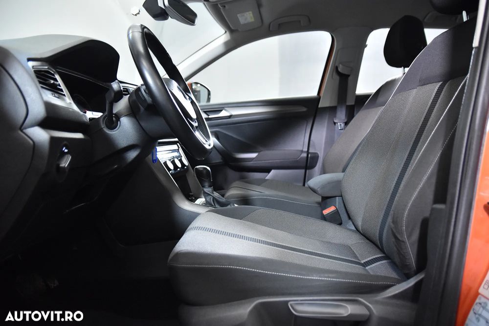 Volkswagen T-Roc - 24