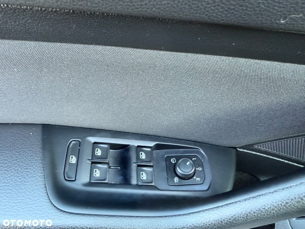 Volkswagen Passat 2.0 TDI EVO Business - 12