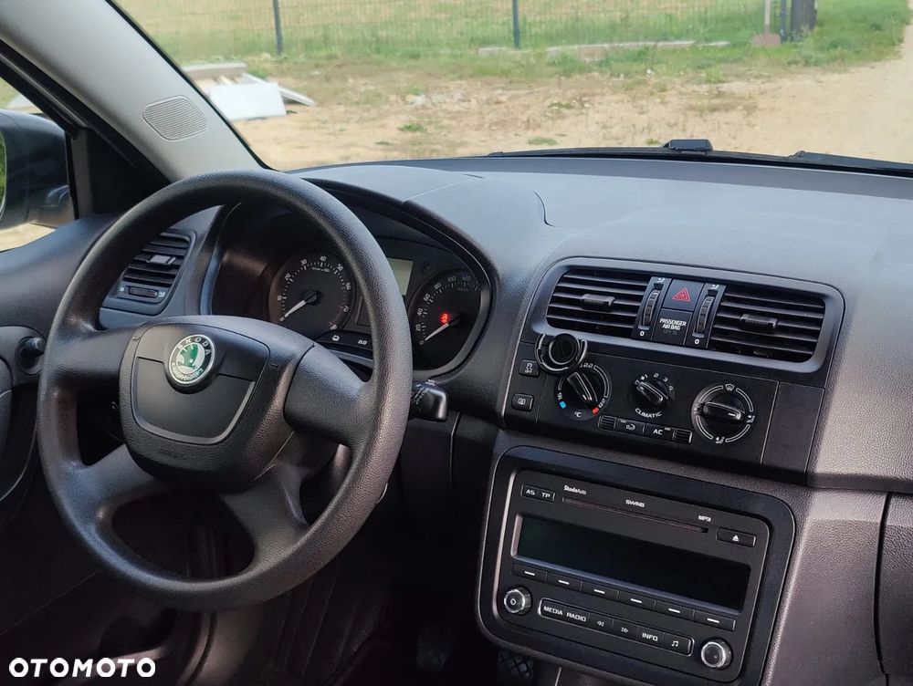 Skoda Fabia 1.2 HTP Combi Elegance - 14