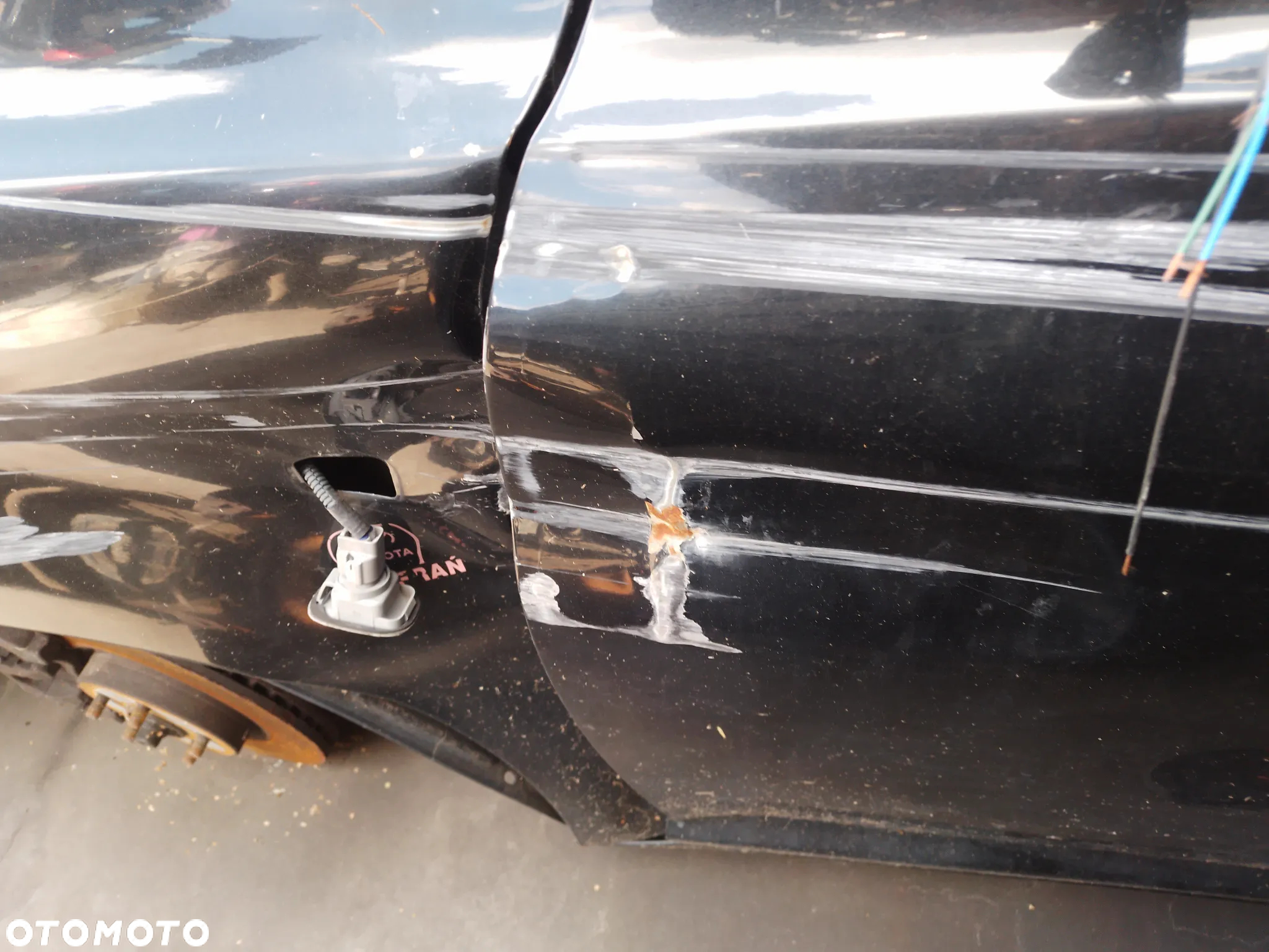 TOYOTA AVENSIS T25 2.0 VVT-i  03-06  209  ZDERZAK PRZÓD PRZEDNI - 17