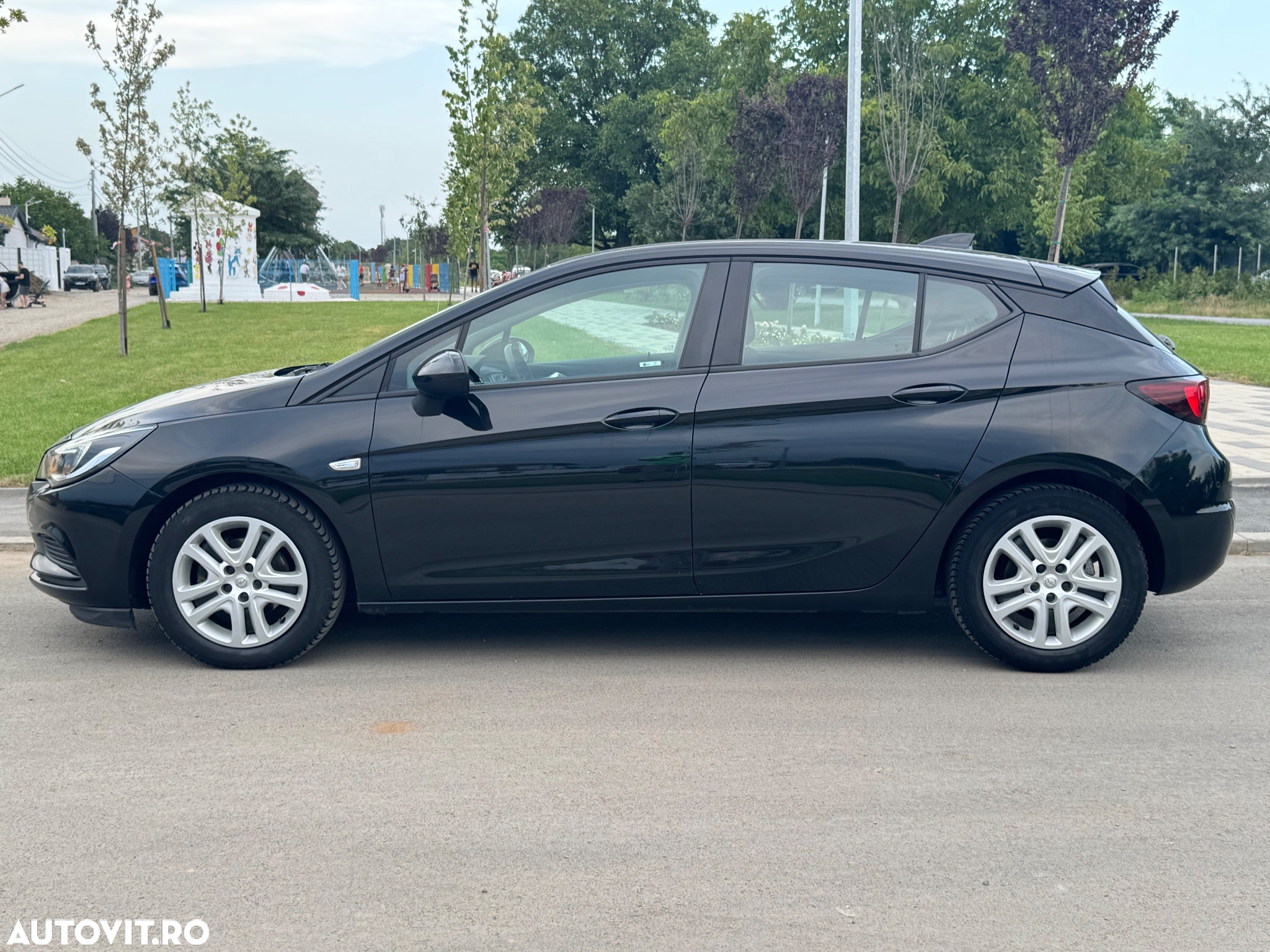 Opel Astra 1.6 CDTI ECOTEC Start/Stop Excite - 4