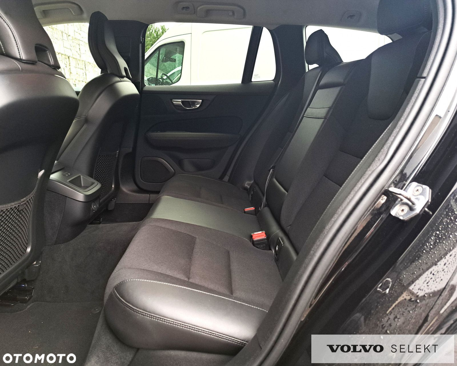 Volvo V60 Cross Country - 11