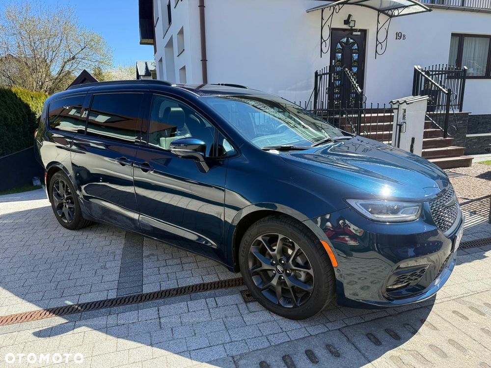 Chrysler Pacifica - 3