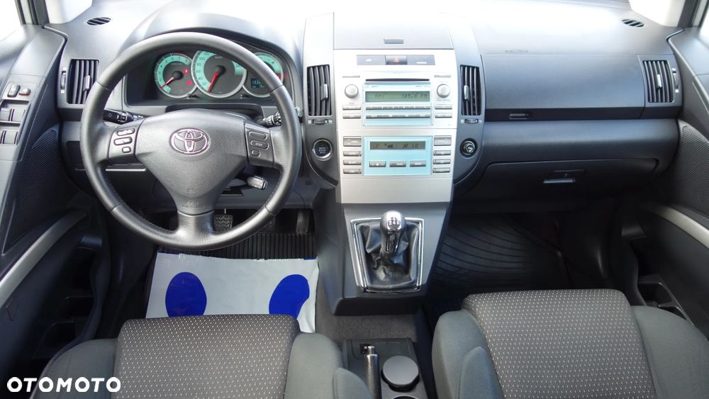 Toyota Corolla Verso 1.8 Premium + 7os - 19