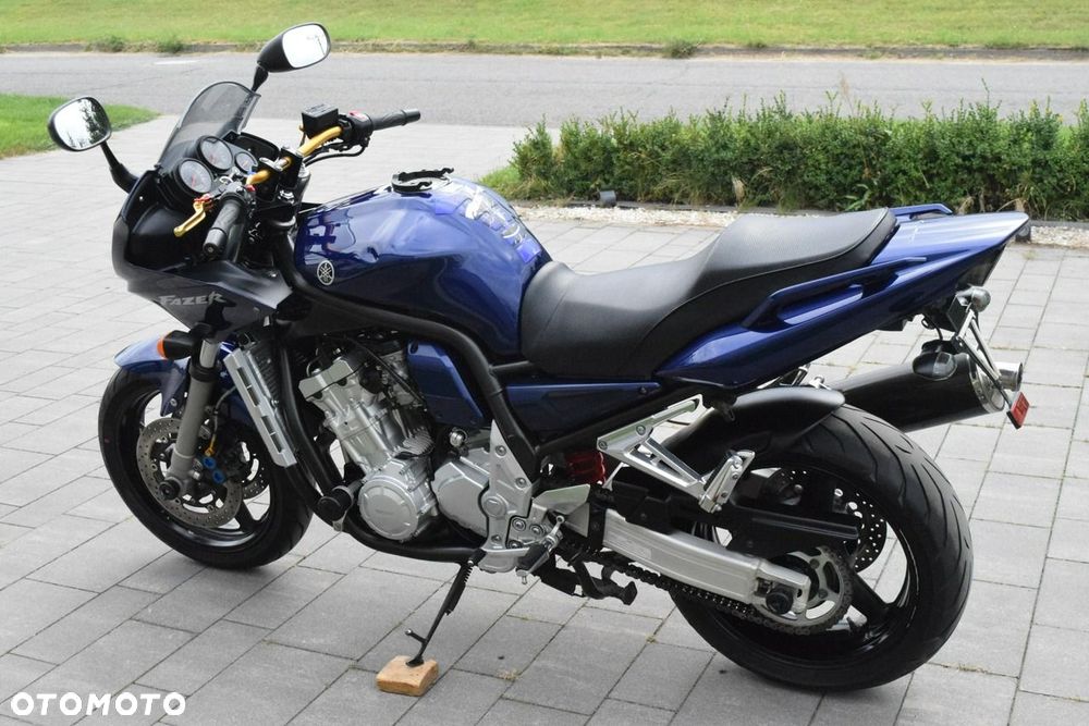 Yamaha FZS - 3