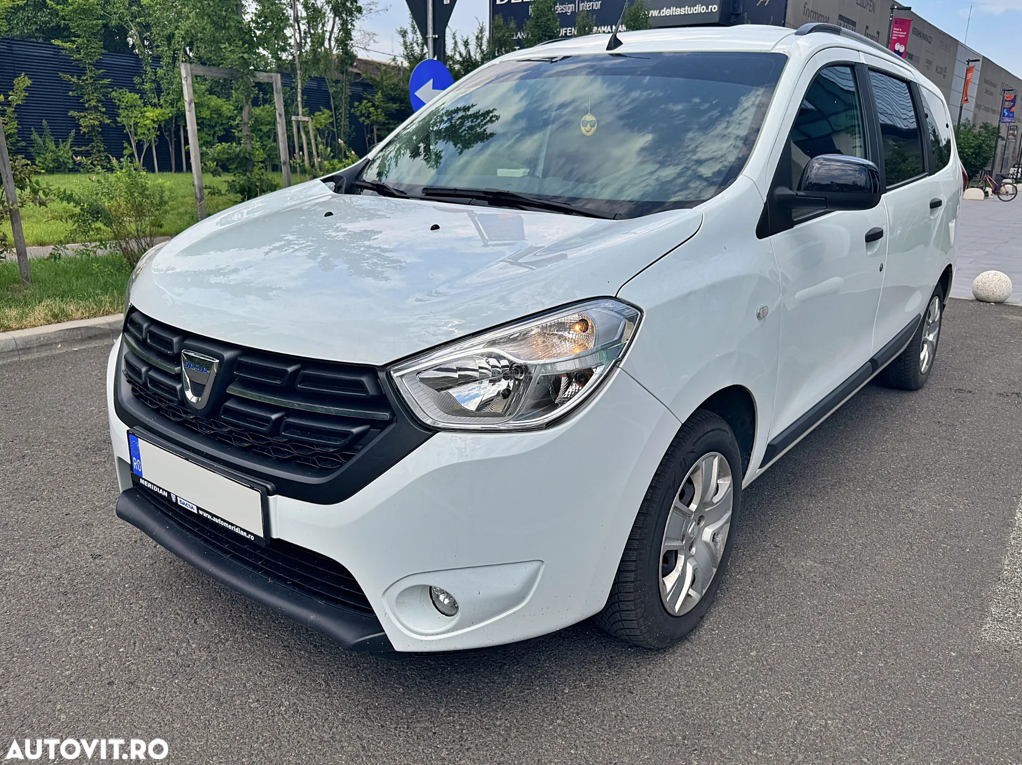 Dacia Lodgy 1.5 Blue dCi Laureate - 2