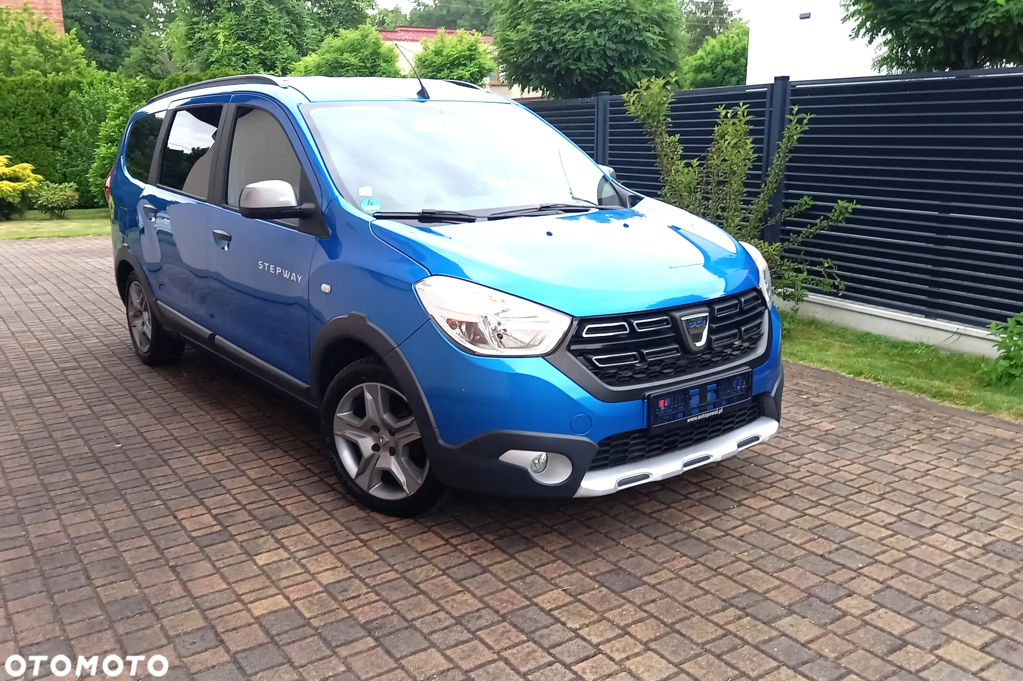 Dacia Lodgy 1.6 SCe Stepway S&S - 6