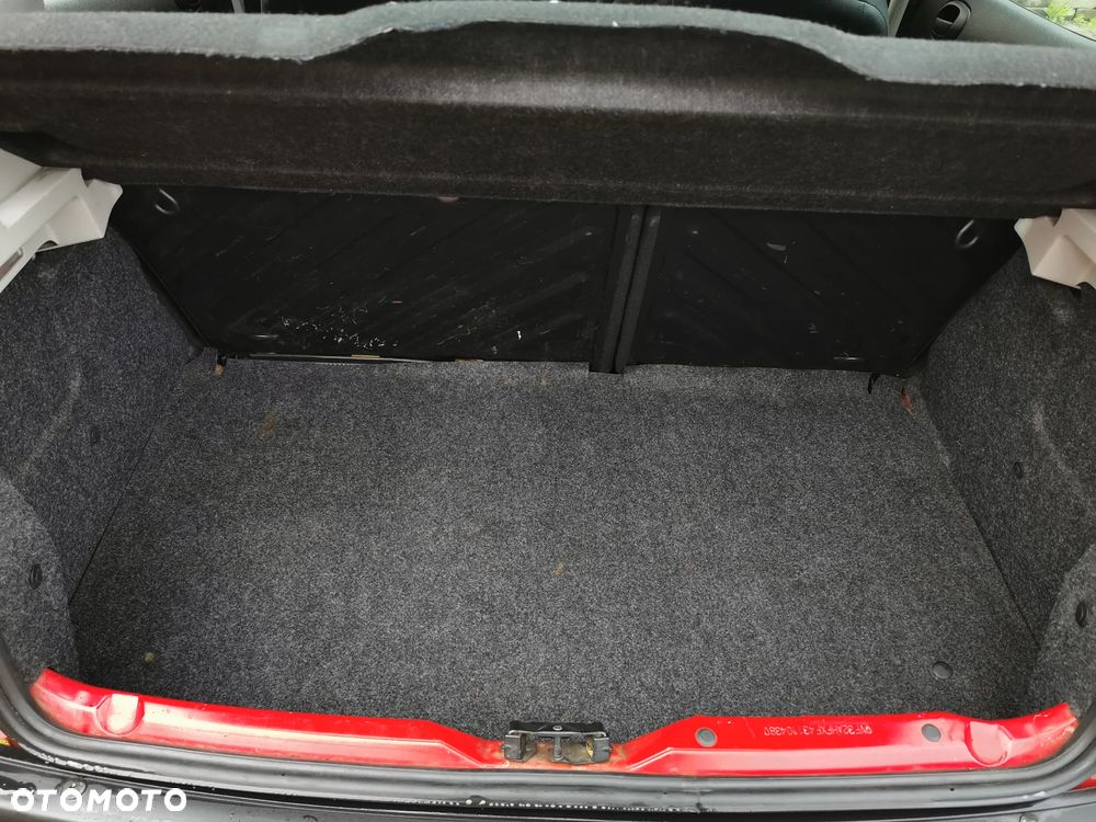 Peugeot 206 1.1 Mistral - 30