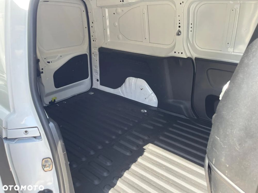 Peugeot Partner - 11