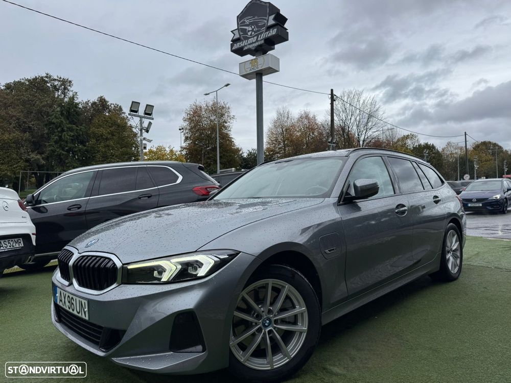 BMW 330 e Touring Corporate Edition Auto - 1