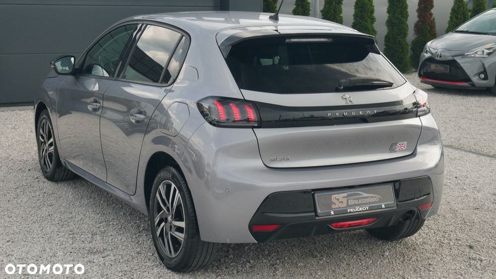Peugeot 208 - 5
