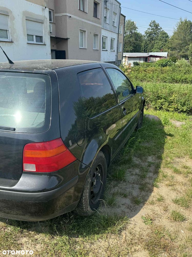 Volkswagen Golf - 5