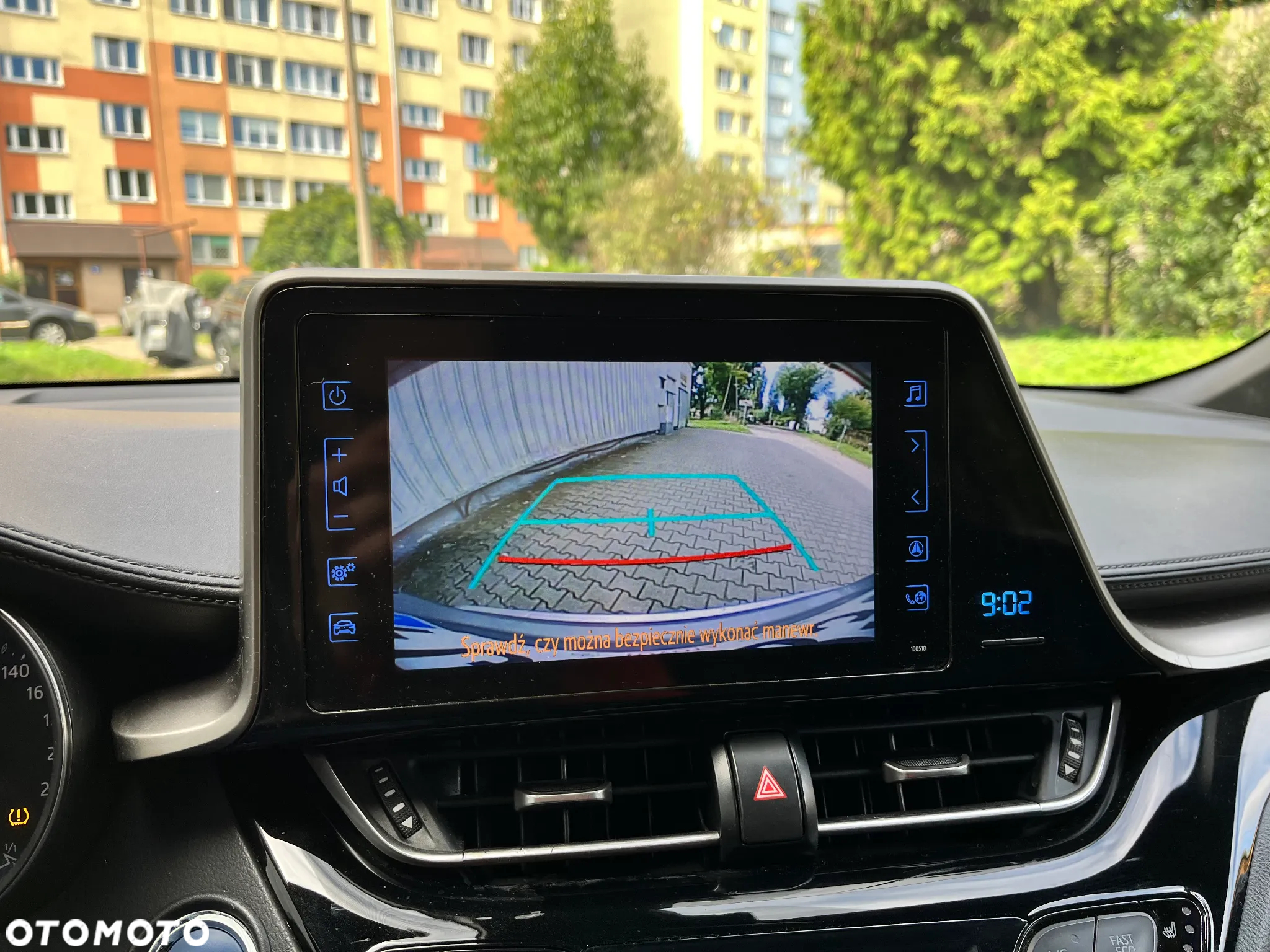 Toyota C-HR 1.8 Hybrid GPF Executive - 23