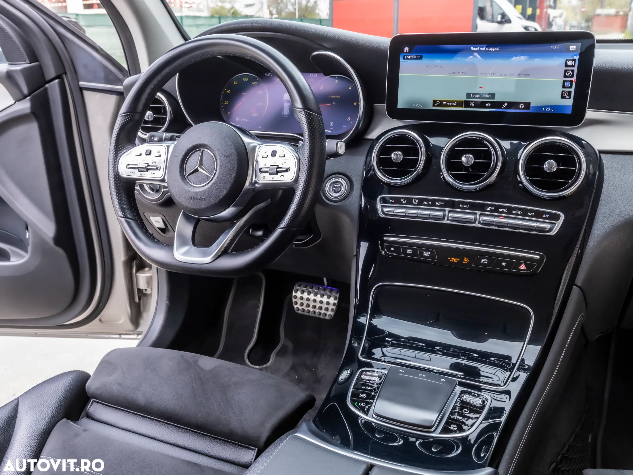 Mercedes-Benz GLC 200 d 4Matic 9G-TRONIC AMG Line - 7