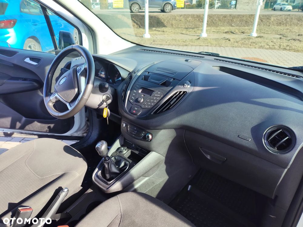 Ford Transit Courier - 5