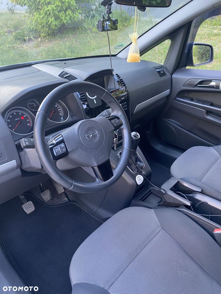 Opel Zafira 1.8 Cosmo EU5 - 12