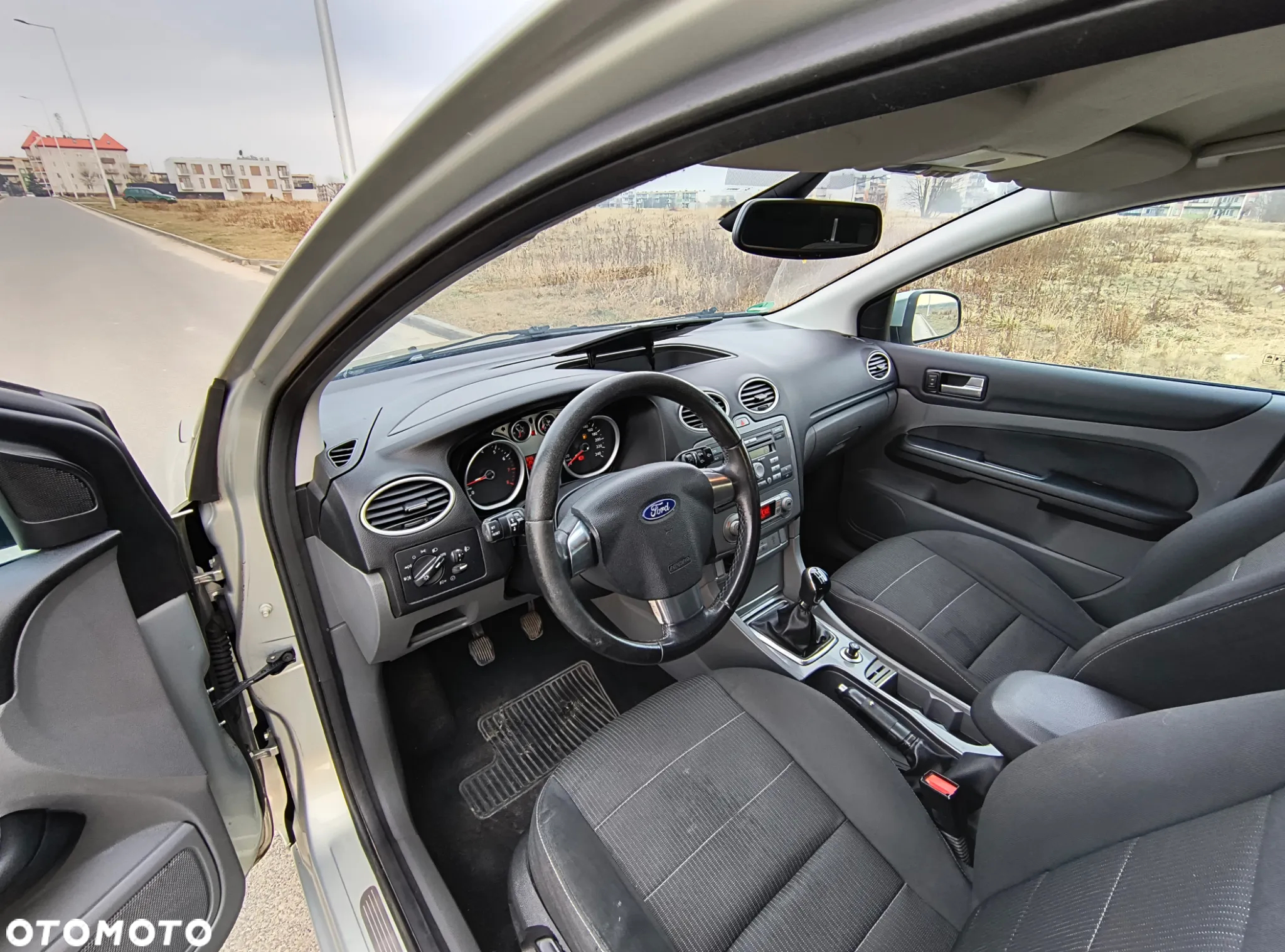 Ford Focus 1.6 16V Ghia - 19