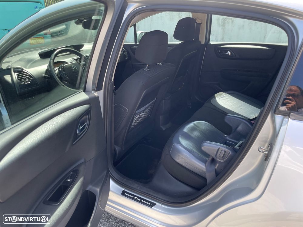 Citroën C4 1.6 HDi 110 VTR Pack - 4