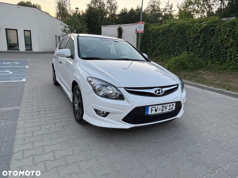 Hyundai i30 1.4 Comfort World Cup - 11
