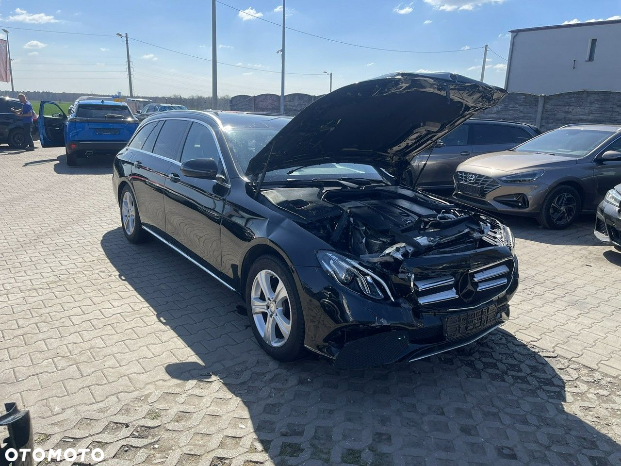 Mercedes-Benz Klasa E 220 d - 4