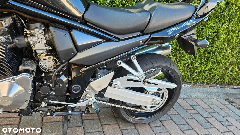 Suzuki Bandit - 40