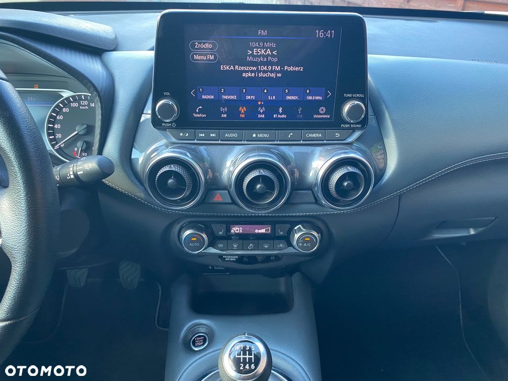 Nissan Juke 1.0 DIG-T Tekna - 10